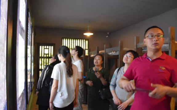 參觀渣滓洞、白公館有感