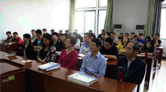 能力培訓班留影