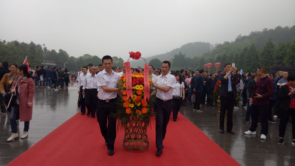 廣州機務段管理及專業技術人員第二期培訓班紅色教育剪影