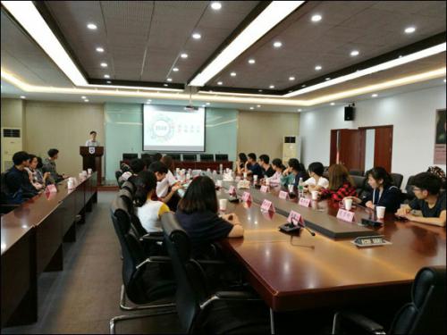 國外交流會議留影