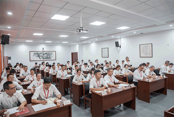 弘揚紅船精神不忘初心使命&mdash;&mdash;云和縣2019年優秀年輕干部培訓班在院校舉辦