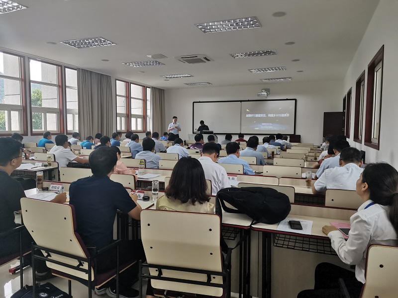 黨員公務(wù)人員集中教育培訓(xùn)學(xué)習(xí)心得體會(huì)