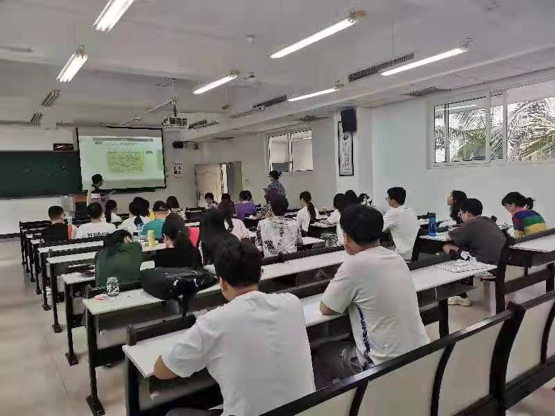 重慶工商大學(xué)首屆&ldquo;互聯(lián)網(wǎng)營(yíng)銷師&rdquo;新職業(yè)培訓(xùn)班正式開班