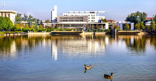 天津財經大學校園風光